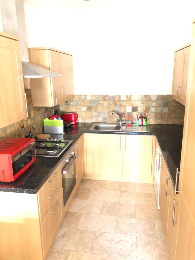 Greater London Holiday Let @ Hanwell Apartment Exterior foto
